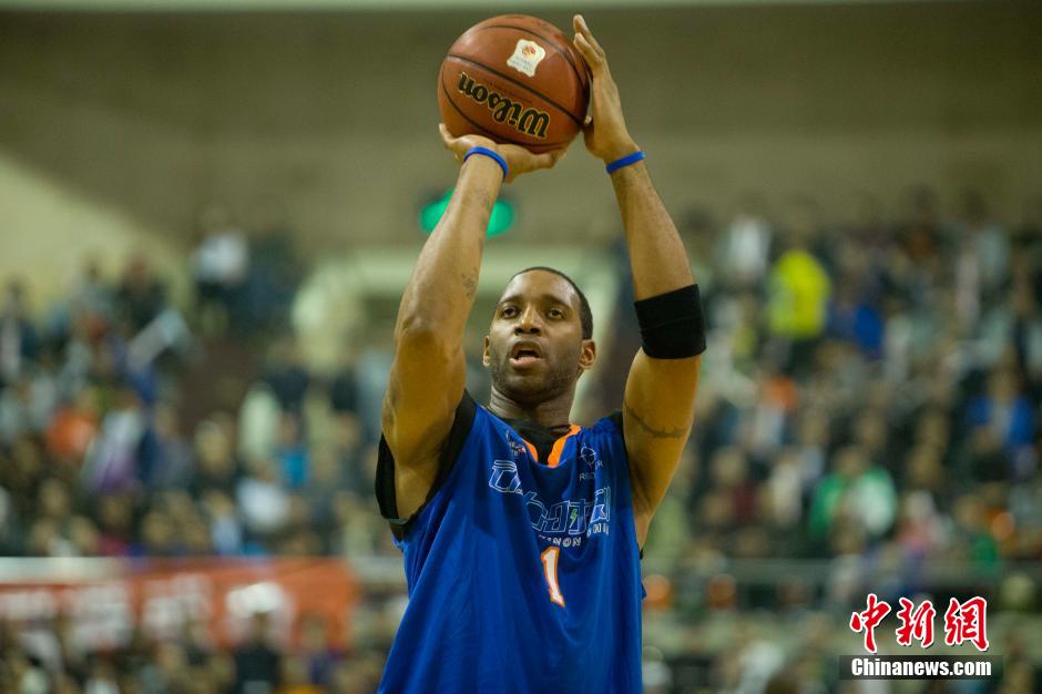 瓜迪奥拉与穆里尼奥巴萨时期老照片曝光